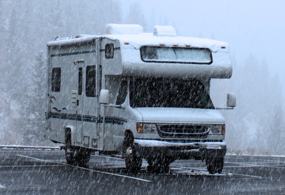 La Vanlife en Hiver : 6 Défis à Surmonter